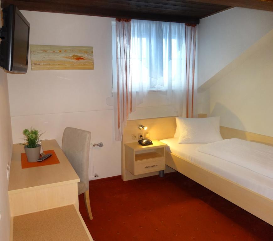 Pension Scherwirt Hotell Graz Rom bilde